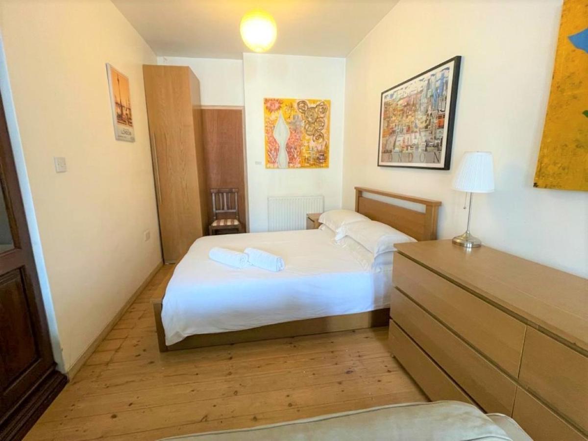 Studio Flat Without Kitchen At Kentish Town Лондон Екстер'єр фото